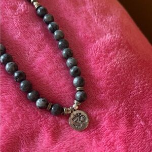 NEW | Women’s Grey Beaded Necklace